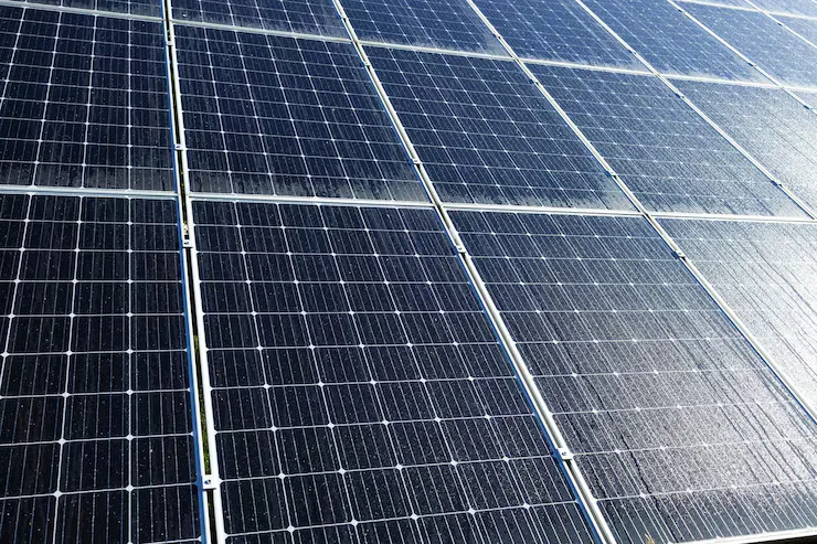 panneaux solaires Cannes-Écluse